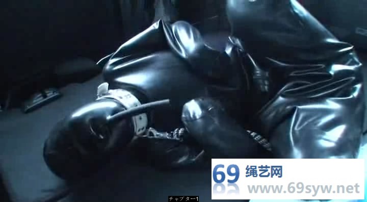  被弃奴 乳胶母犬被拉到野外丢弃...ラバー人間ダルマ 终章/51分钟