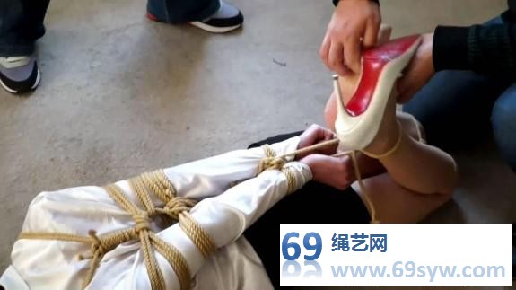 逍遥剧情《办公室惊魂》第二集春色满屋,邢嘉妮林丹丹董倩/19分钟 逍遥剧情《办公室惊魂》第二集春色满屋,邢嘉妮林丹丹董倩/19分钟