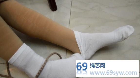  紧缚实验室2 主持人换上体操服 白袜堵嘴 胶带封嘴 股绳挣扎/23分钟