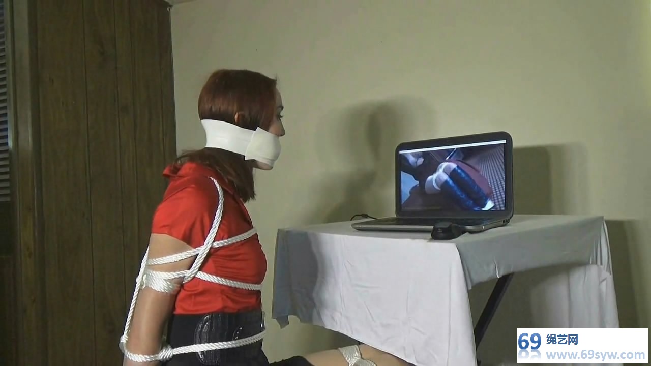 欧美高颜值 Natallia Hotel Bondage Escapades 2/34分钟