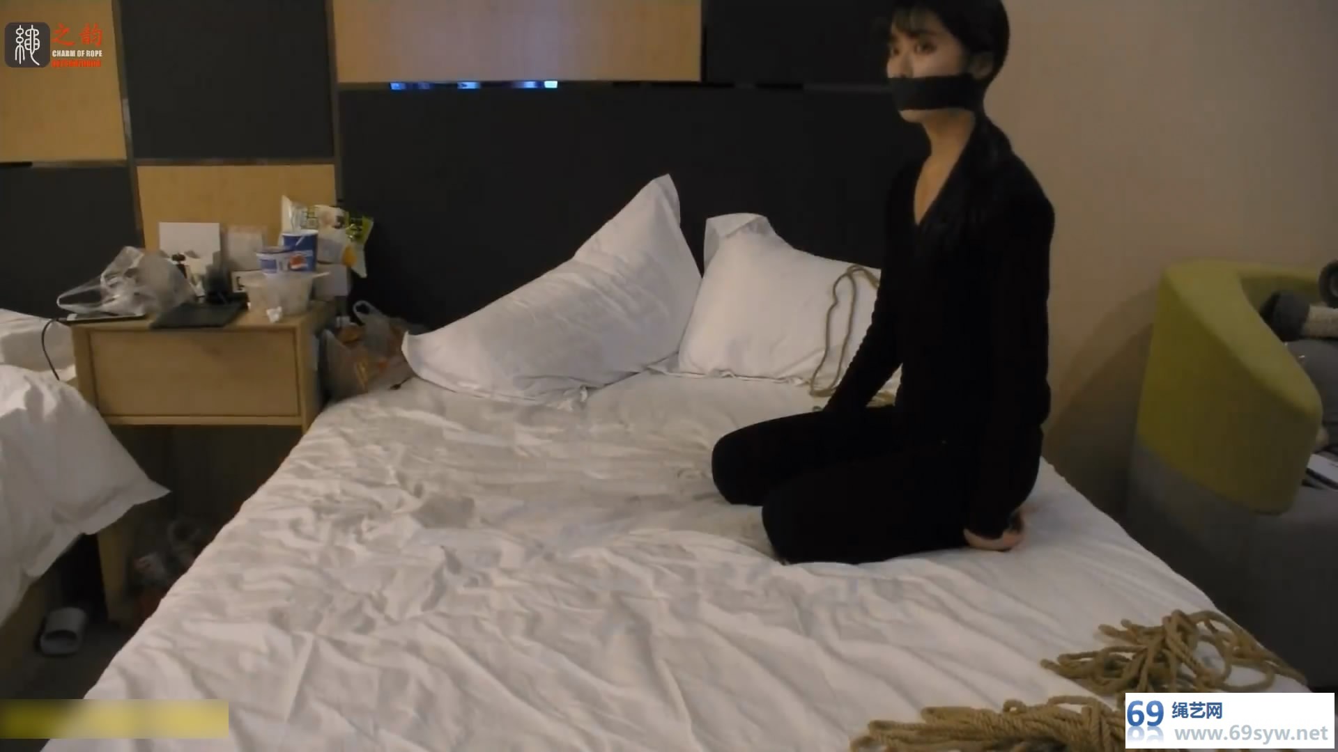 绳之韵_捆绑T教黑红双萝莉 白丝/体操服/24分钟