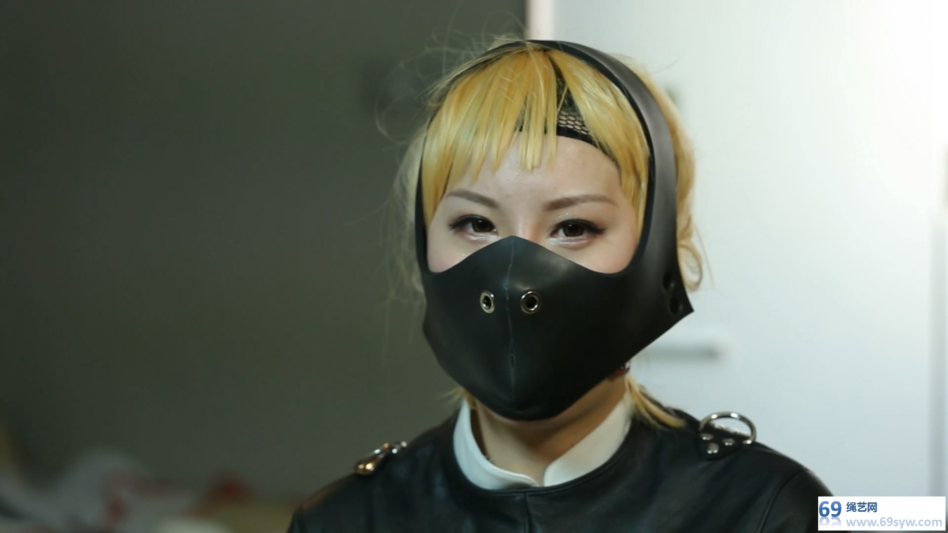  猎美_TJ SABER 强制分腿股绳拘束衣贞操带窒息口塞/21分钟
