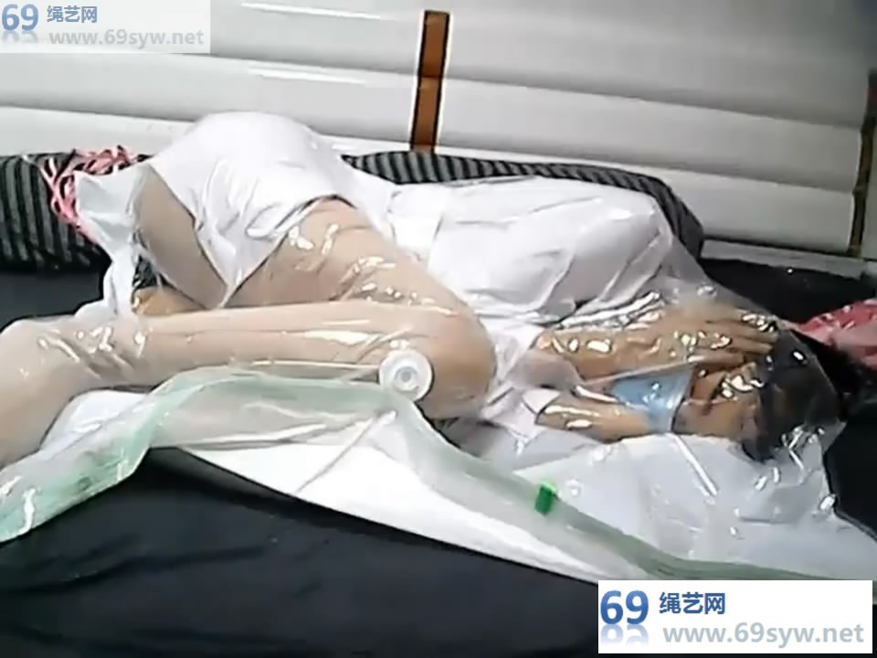  JORI莉直播，白护士服+白丝袜，胶带全包挣扎求救，T教对话/49分钟