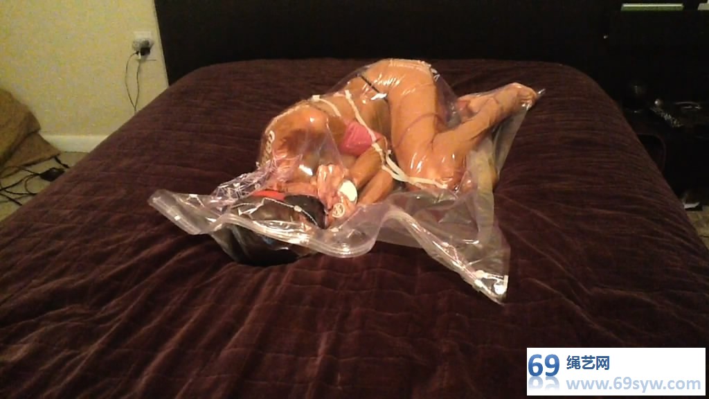  真空体验 Ana's First Vacuum Bag Experience & Pass-Out/16分钟