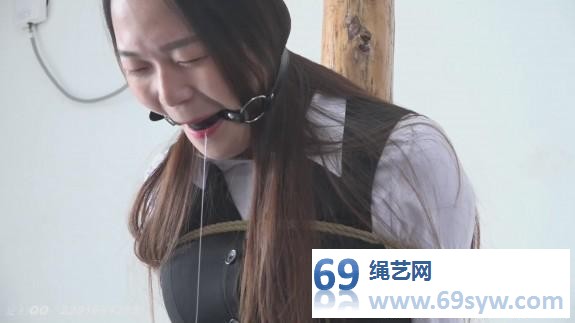  灰鸟原创：嫩模琪琪园园口水搜集/32分钟