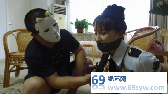 蝴蝶效应02 佟娅美腿折叠捆绑，丝袜口球口罩 定时炸弹/19分钟