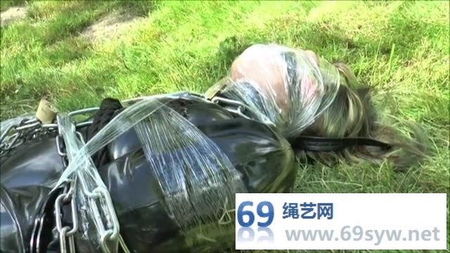  铁链镣铐 胶衣胶带 户外窒息放置/10分钟