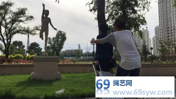  旋律受虐记15 空姐的磨难之街头绑架篇，空姐装，肉丝/23分钟
