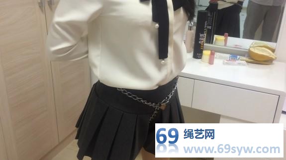  旋律受虐记 3 OL装、足控福利、铁链股绳、驷马铐解脱试验/32分钟