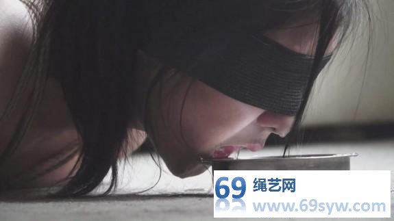 逍遥剧情《黑面人01》，蚕蛹一样的女孩如何在黑暗中找到水？/30分钟