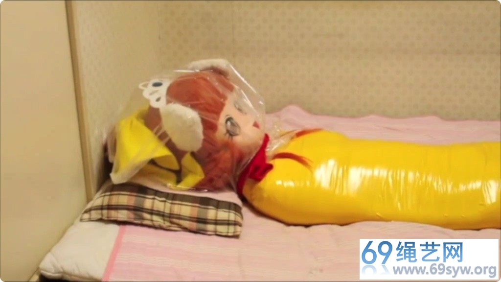  ZX074 - kigurumi 女僕 堵嘴面具拘束按摩 全包木乃伊窒息/39分钟