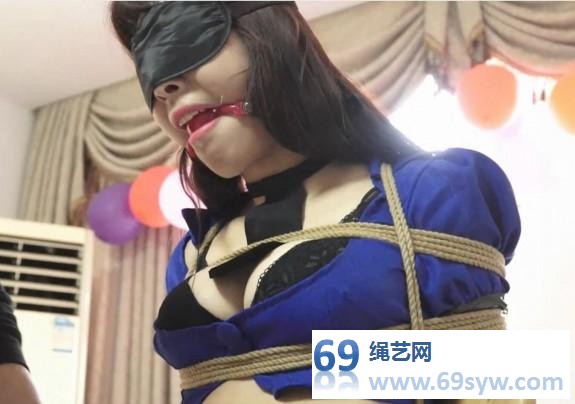  逍遥定制_cosplay情景片皮城女井 第一集/32分钟