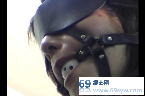 team mikey FSZ13皮具紧身衣大聚会 四个少妇被皮具拘束/35分钟