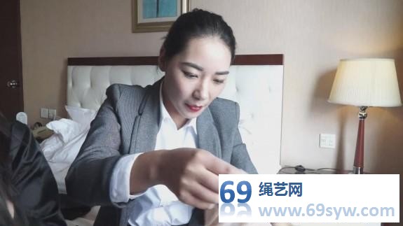 逍遥收藏家的秘密下 表妹董倩乱入,改变了被缚佟娅的命运/28分钟 逍遥收藏家的秘密下 表妹董倩乱入,改变了被缚佟娅的命运/28分钟