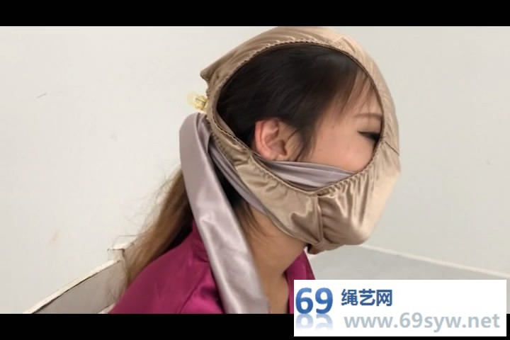 高颜值 奴隶秘书系列 多重堵嘴 内裤罩头 /67分钟