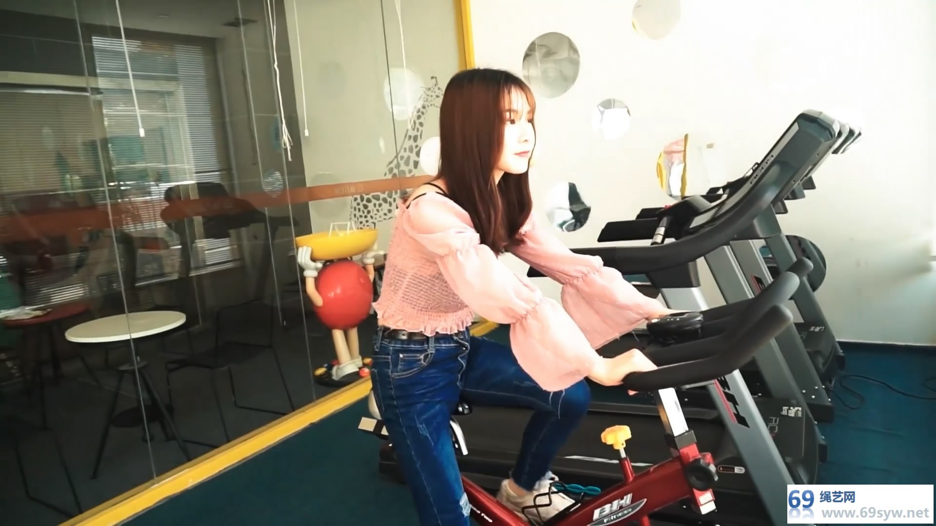  小驴定制_哄骗计谋 上 套路漂亮妹妹 双层丝袜/19分钟