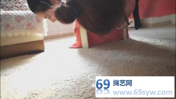 逍遥丝袜绳狱下佟娅董倩底各种丝袜捆绑堵嘴/21分钟 逍遥丝袜绳狱下佟娅董倩底各种丝袜捆绑堵嘴/21分钟