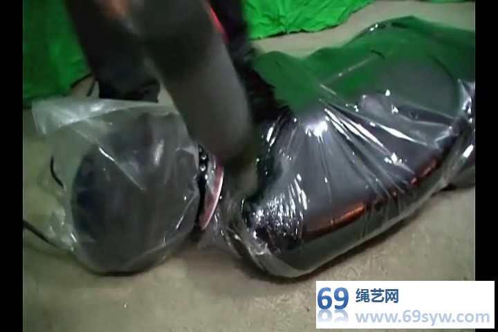  木乃伊全封闭窒息 Angel Shrink Wrapped/25分钟
