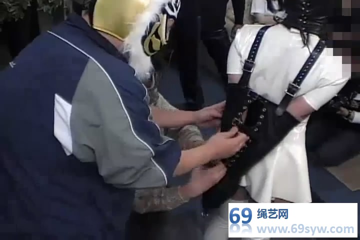 team mikey 胶衣女弩示众拘束（一视角）/39分钟