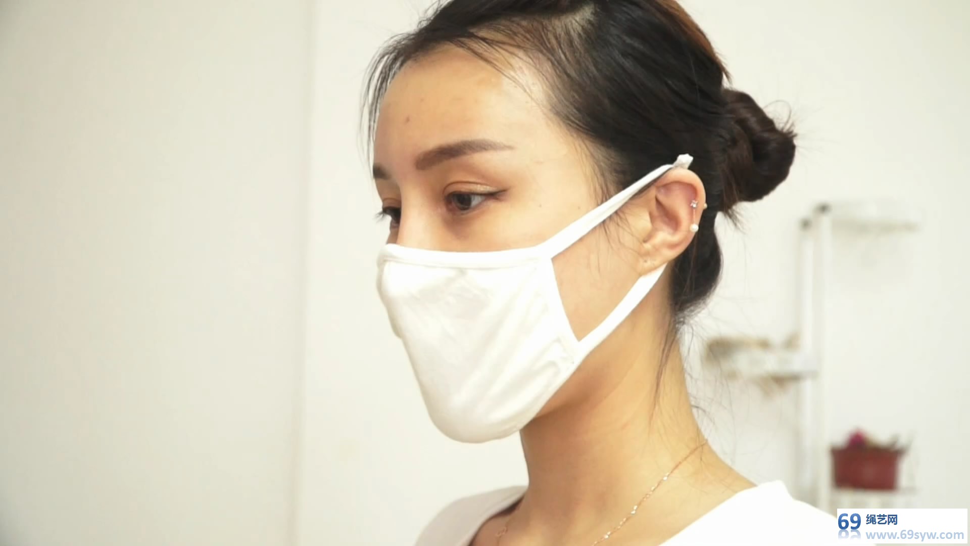  逍遥剧情 佟娅 私人会所解救被拐女孩 口罩恋物 堵嘴丝袜棉袜/47分钟
