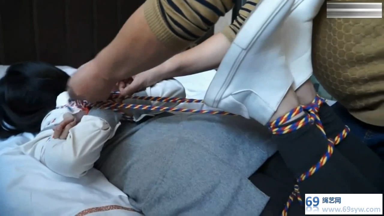压缩包 逍遥剧情 邢嘉妮高娃 换换游戏 夫妻交换 合集 上/64分钟