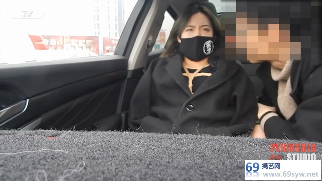  半岛束艺台_海语冬季户外紧缚 第二集 被紧缚着戴着口塞逛超市/37分钟