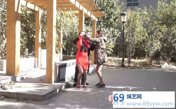  逍遥剧情_美女的报复 林艺,夏炎,吴晗三M同台/44分钟视频下载
