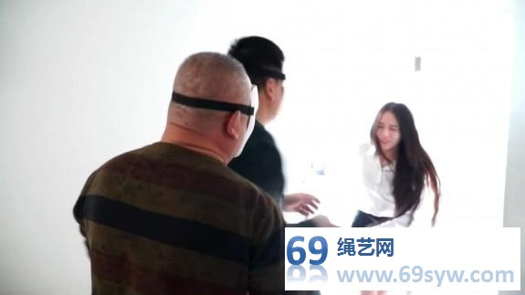 逍遥剧情《办公室惊魂》第二集春色满屋,邢嘉妮林丹丹董倩/19分钟 逍遥剧情《办公室惊魂》第二集春色满屋,邢嘉妮林丹丹董倩/19分钟