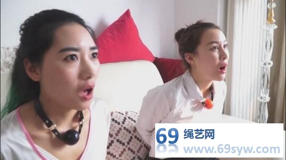 逍遥丝袜绳狱下佟娅董倩底各种丝袜捆绑堵嘴/21分钟 逍遥丝袜绳狱下佟娅董倩底各种丝袜捆绑堵嘴/21分钟
