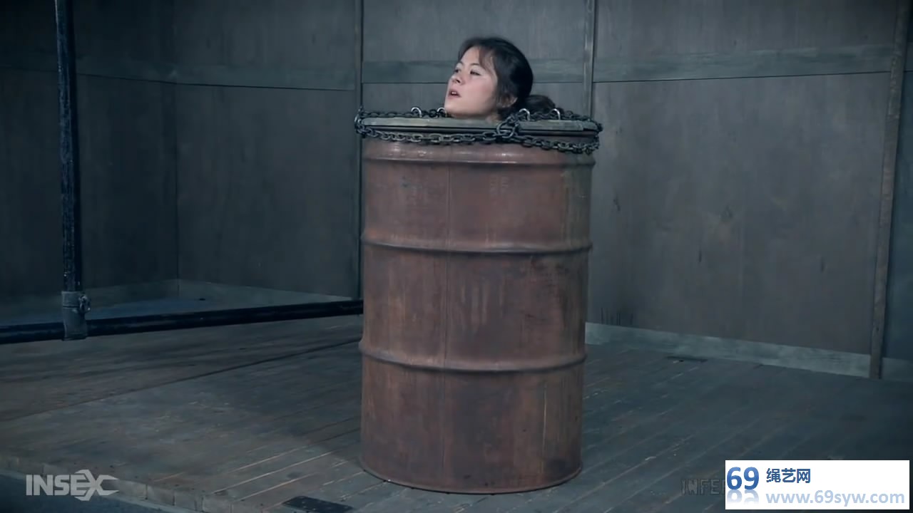  桶中女 禁闭虐足/17分钟