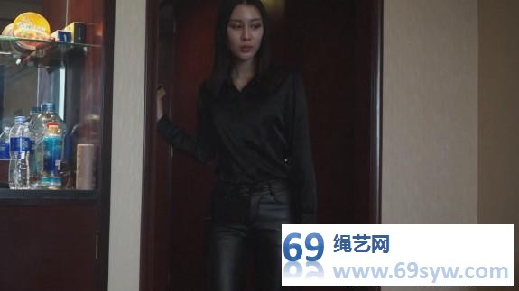逍遥剧情 收藏家的秘密上 混血美盗佟娅落入了精心布置的陷阱/32分钟 逍遥剧情 收藏家的秘密上 混血美盗佟娅落入了精心布置的陷阱/32分钟