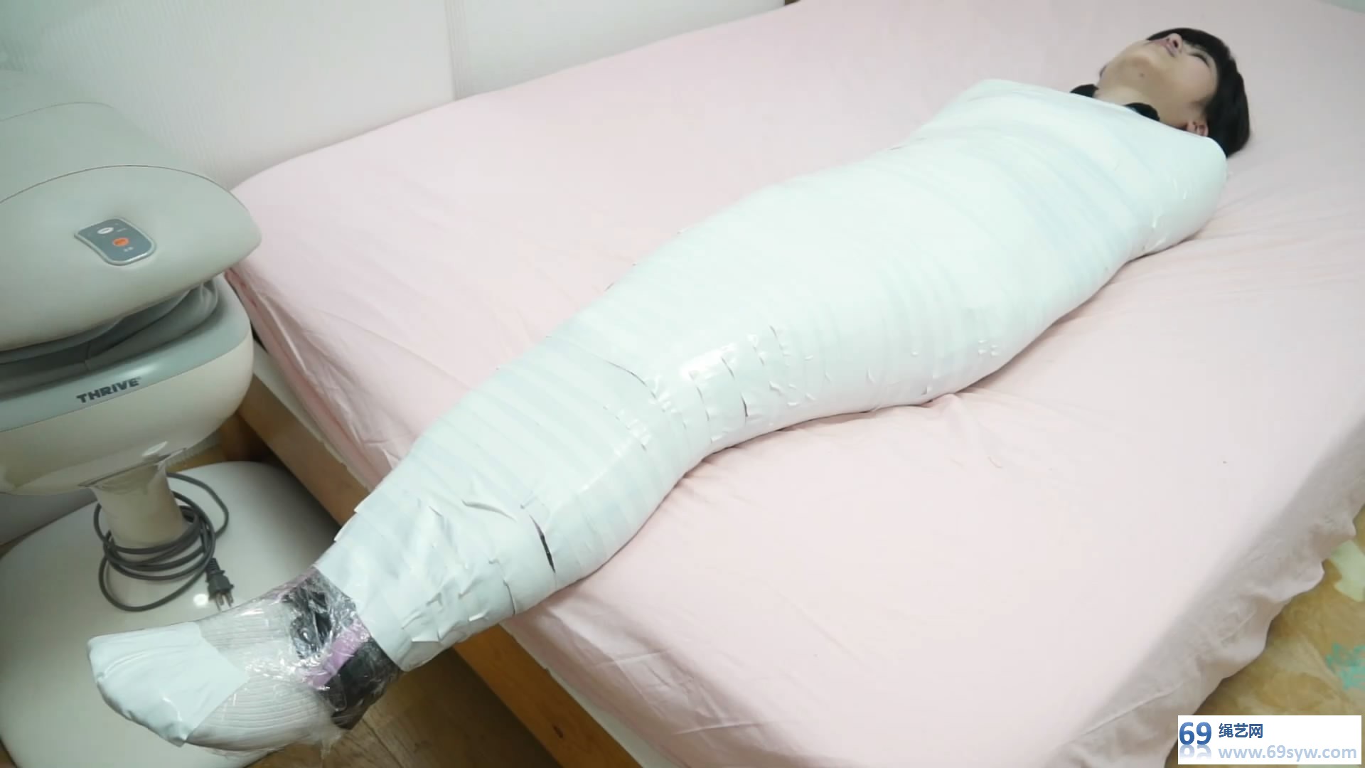  cocoa 美女学生制服装箱活埋coiki-001/21分钟