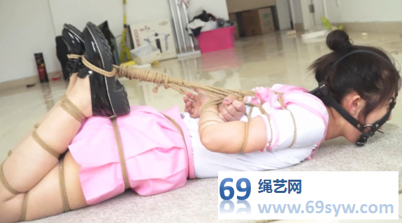 逍遥《T教学生妹》新模特 杜晴 清纯 马具口塞 海老缚/46分钟