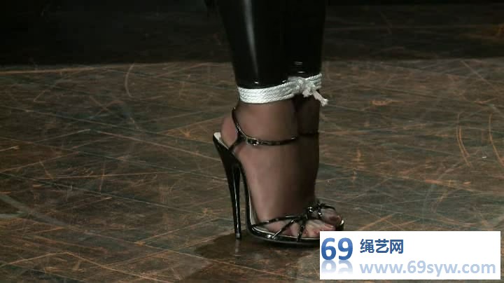 cafe合集Randy Moore4/胶衣锁链绳艺/丝袜高跟/37分钟
