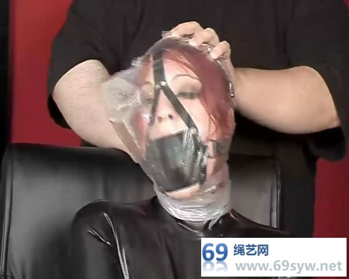  欧美高颜值 Girl plastic breathplay 女M被带上口塞后窒息/12分钟