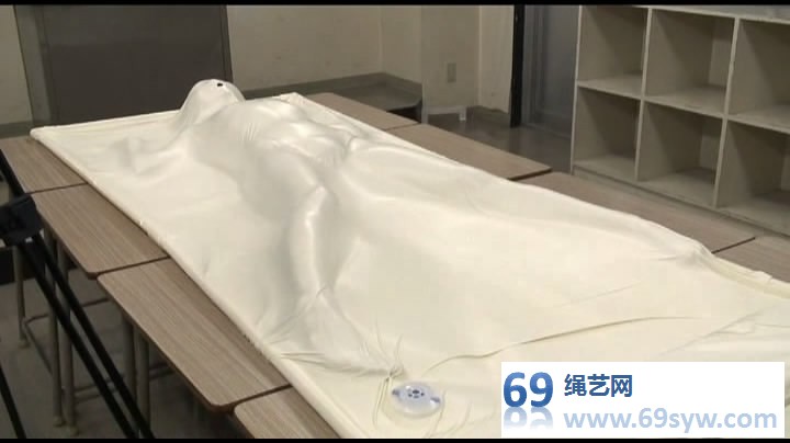  放课后の惩罚 女学生被封入真空床/38分钟