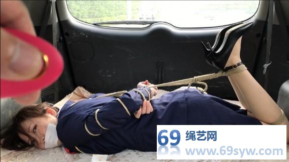  旋律受虐记15 空姐的磨难之街头绑架篇，空姐装，肉丝/23分钟