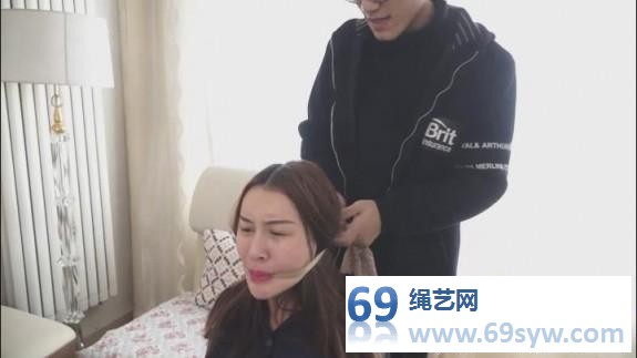逍遥剧情 丝袜绳狱 上 女井被匪徒设计绑架 佟娅&董倩/42分钟 逍遥剧情 丝袜绳狱 上 女井被匪徒设计绑架 佟娅&董倩/42分钟