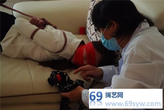  逍遥剧情 邢嘉妮 美女记者与变态医生的故事（上）26分钟