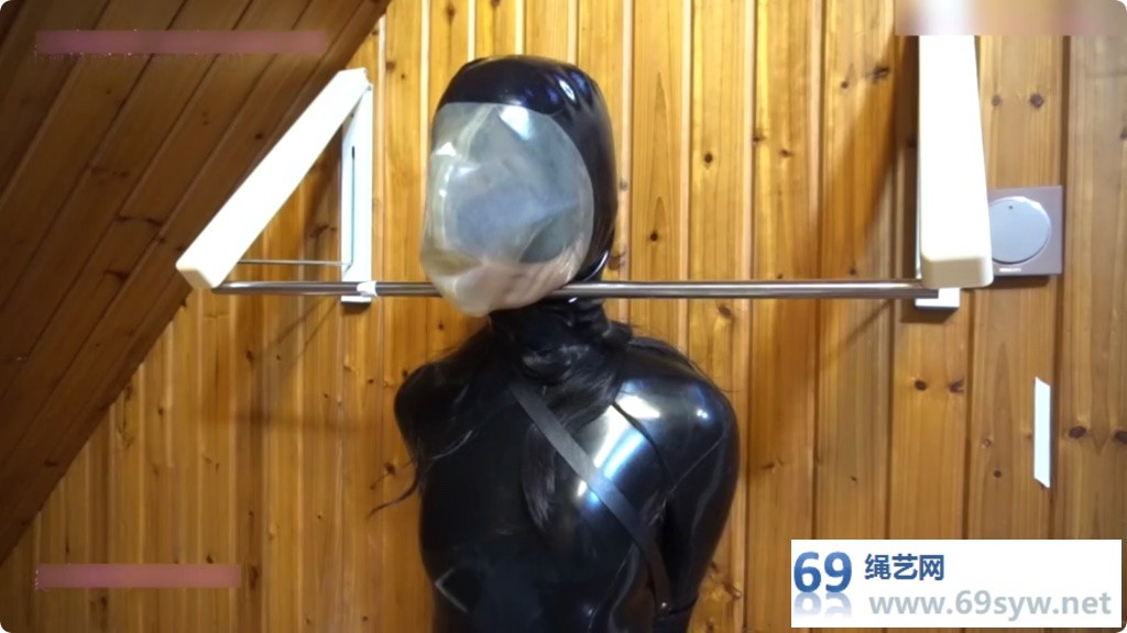 硬核乳胶play 小萌同学 乳胶衣latex2，口水收集呼吸控制/25分钟