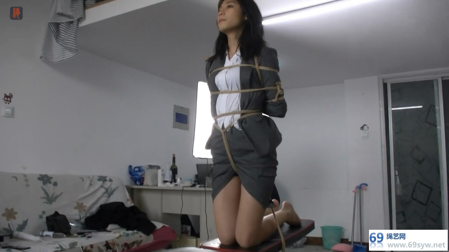  绳之韵_新人点点OL系列-娇俏小秘书 日式 张励莹/33分钟