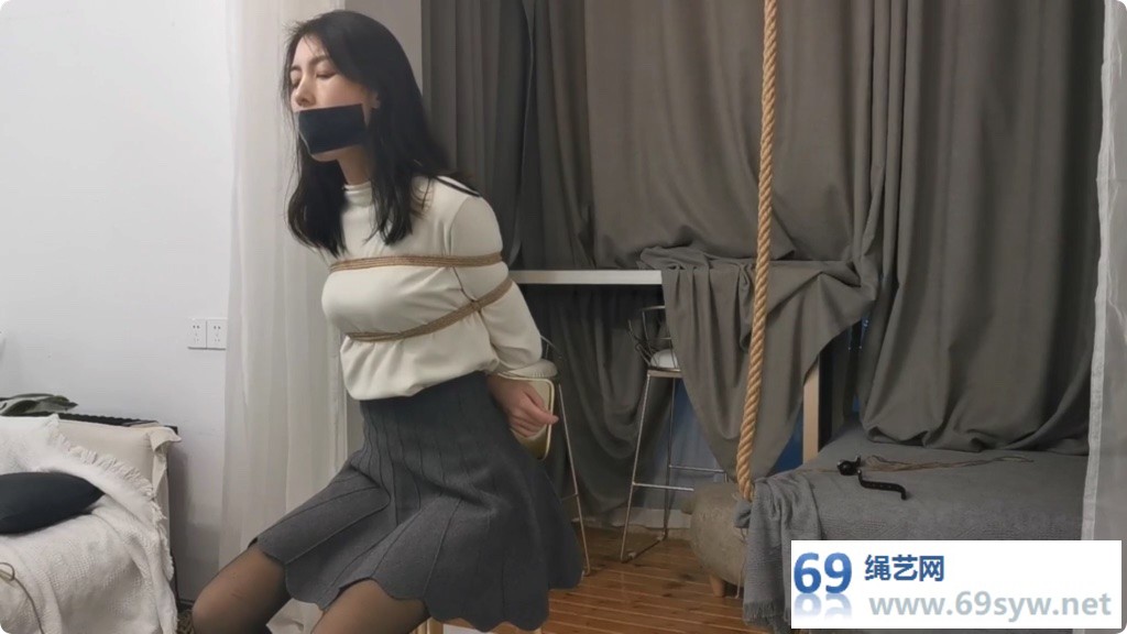 奥特曼也很酷 莞尔 美人虐待 OL装黑丝多种方式堵嘴/59分钟