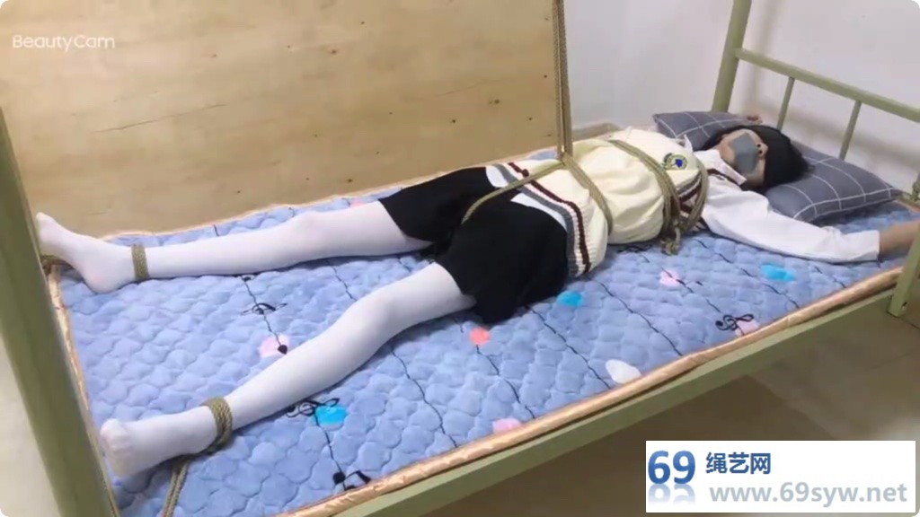  红豆 白丝短裙 大字绑床 股绳吊缚 全身挠痒/10分钟/4积分