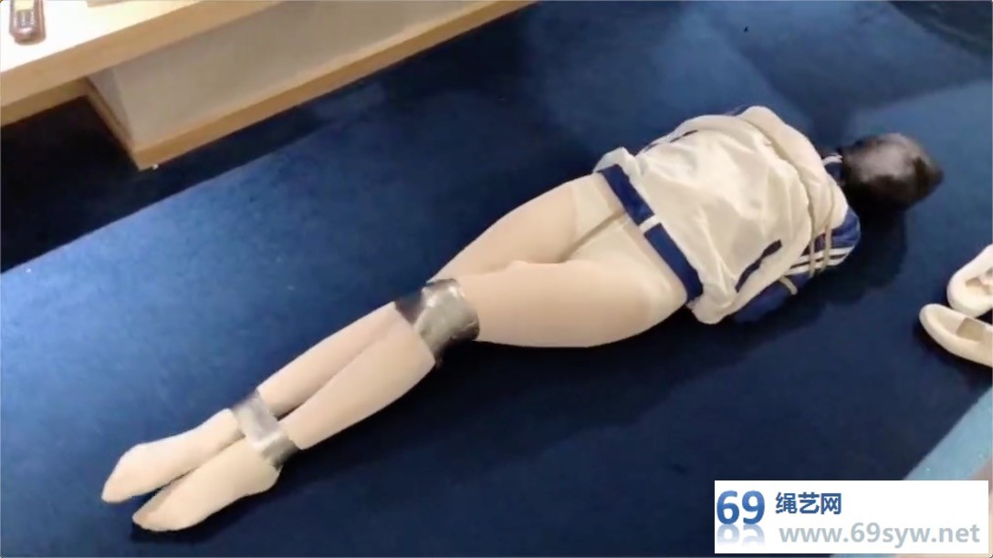 窒物者_回归系列-【极致-体操服头套女】极致放置与挣扎/22分钟