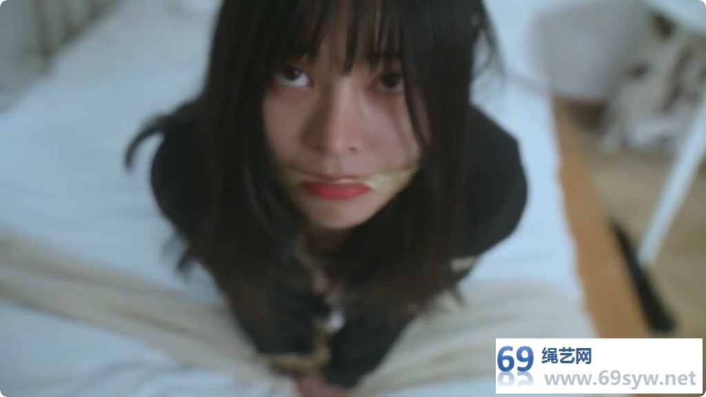 4K映像 你充值的36D女友已到账 纯丝袜束缚/19分钟