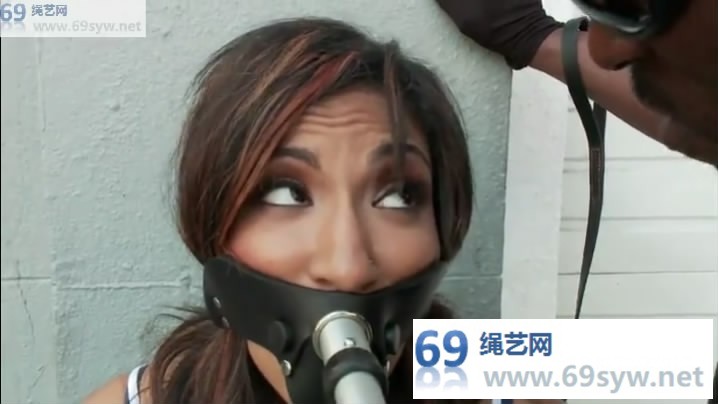  人来人往的大街上羞耻play Lexington Steele 人形烟灰缸/21分钟