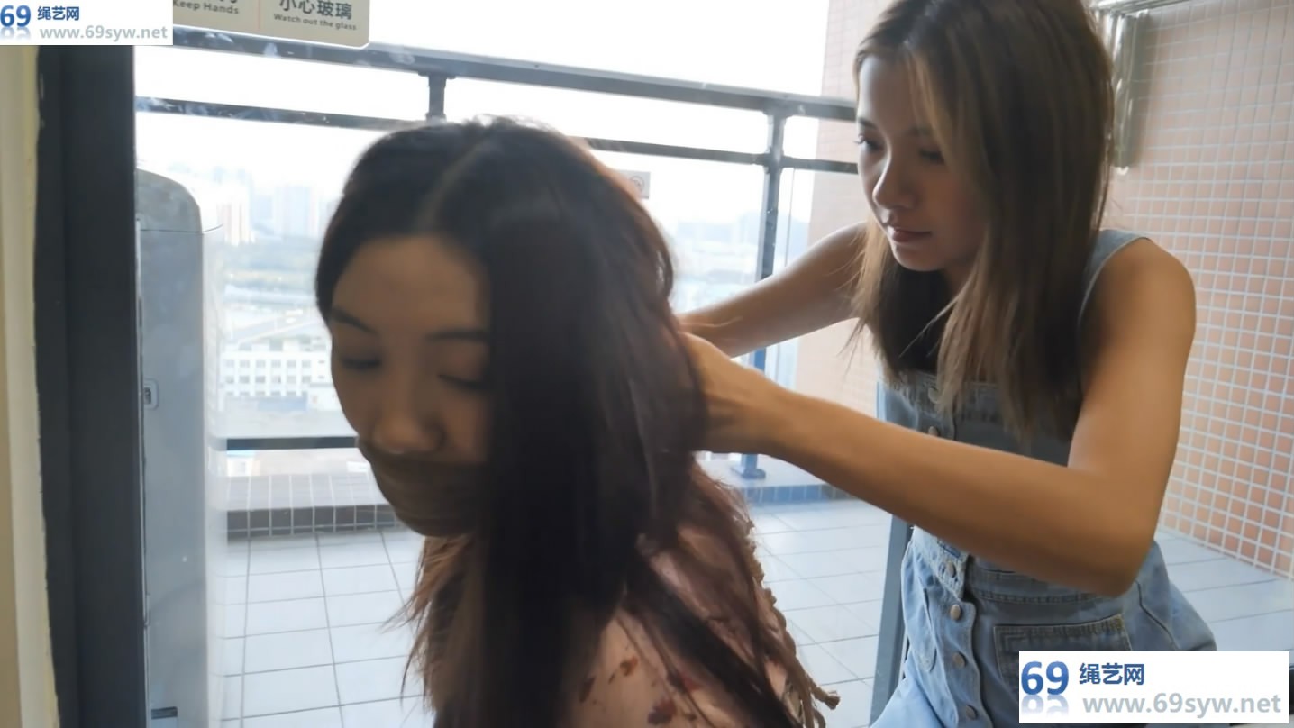  小驴剧情【闺蜜的人生 下】约绑的图片千万别存电脑里/13分钟/4积分