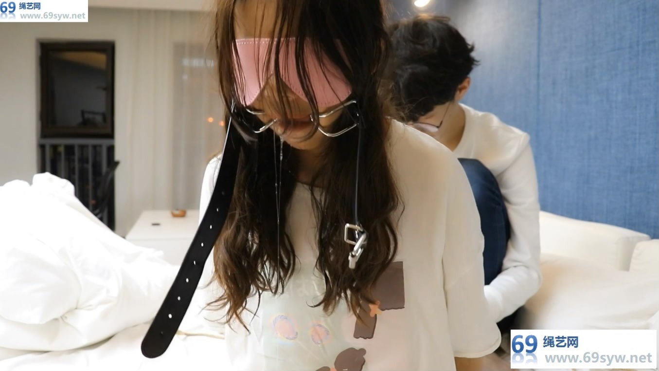  妹子第一次尝试被绑就被后手观音抬头驷马绑哭 tk 口枷/60分钟