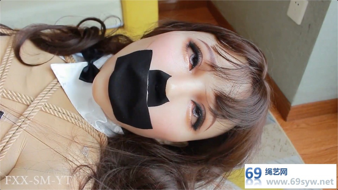 网盘 -【FXX】欲桃面具 窒息 特别的兔女郎 假舌头玩弄/29分钟