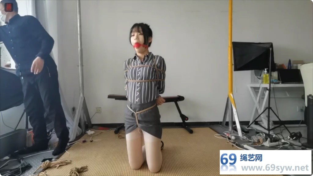 绳之韵小呆 职业装白丝10CM细跟凉高 耻辱游戏/19分钟